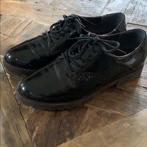 Patent Leather Lace Up Oxford Shoe size 7 1/2